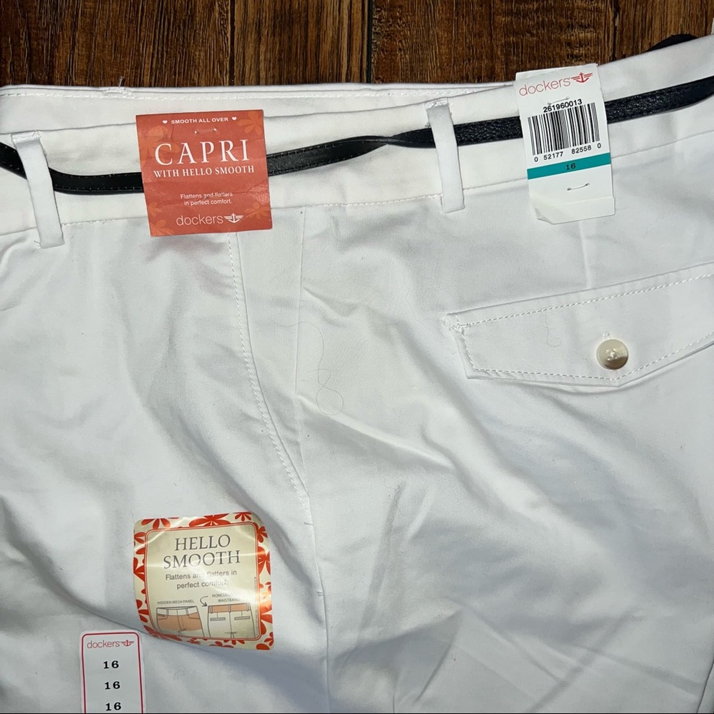 🆕 Dockers capri pants size 16